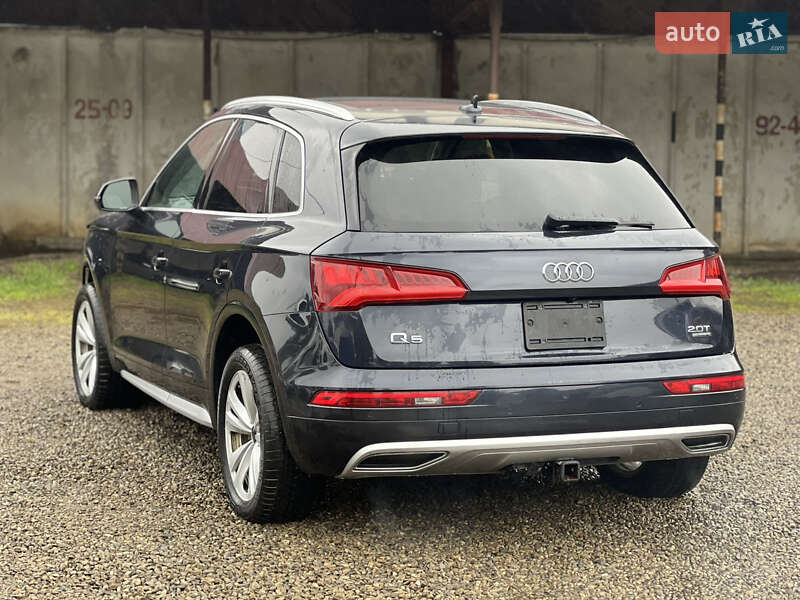 Внедорожник / Кроссовер Audi Q5 2017 в Стрые