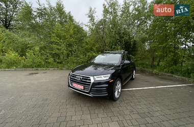 Внедорожник / Кроссовер Audi Q5 2017 в 