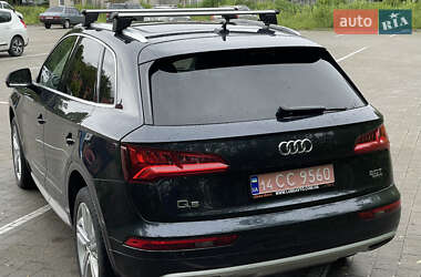 Внедорожник / Кроссовер Audi Q5 2017 в 