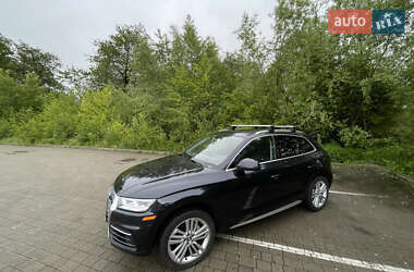 Внедорожник / Кроссовер Audi Q5 2017 в 
