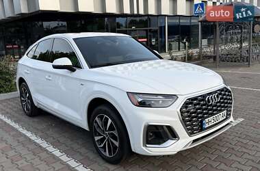 Внедорожник / Кроссовер Audi Q5 2022 в 