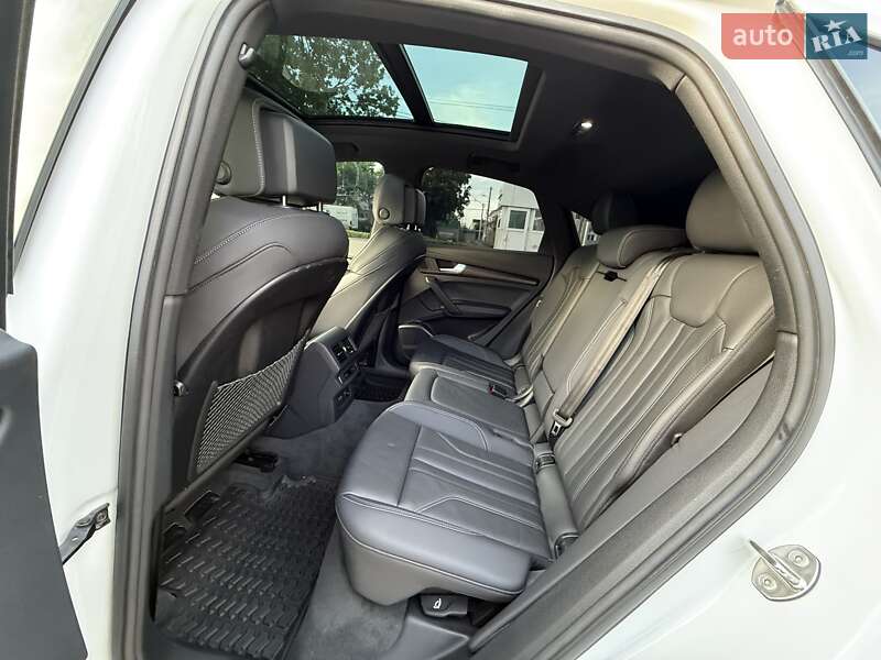 Внедорожник / Кроссовер Audi Q5 2022 в Одессе