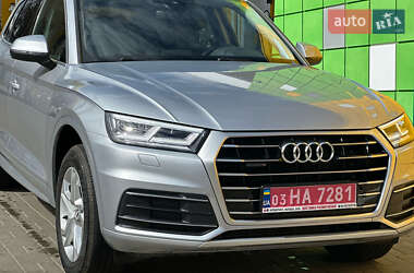 Позашляховик / Кросовер Audi Q5 2019 в 