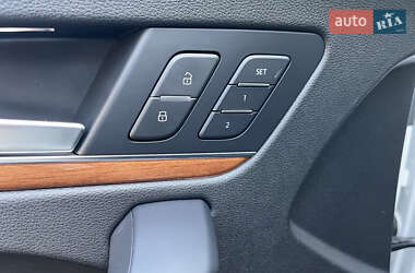 Позашляховик / Кросовер Audi Q5 2021 в 