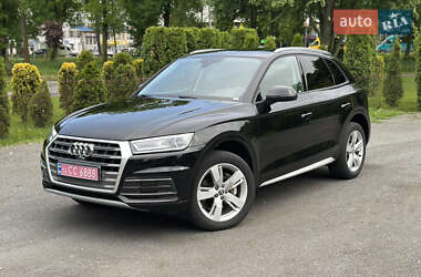 Позашляховик / Кросовер Audi Q5 2018 в 