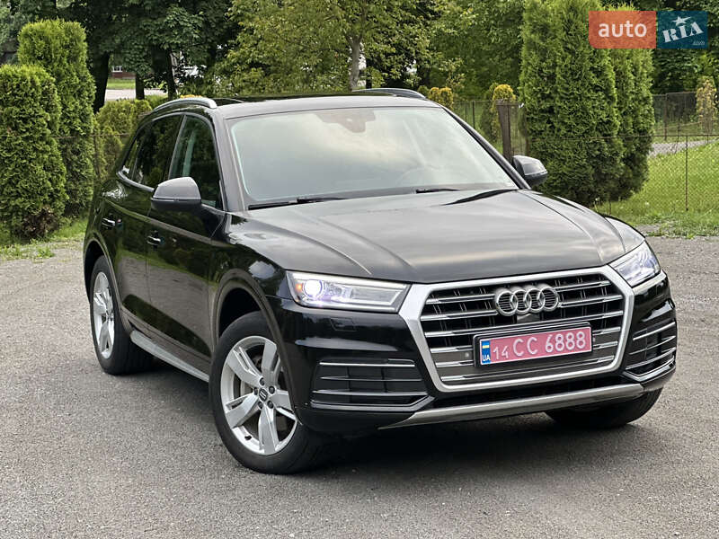 Позашляховик / Кросовер Audi Q5 2018 в 