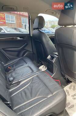 Позашляховик / Кросовер Audi Q5 2010 в 