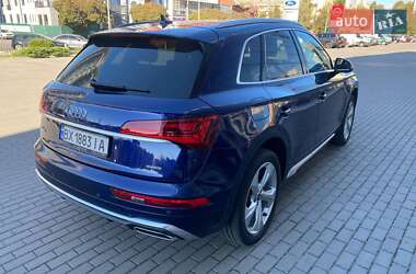 Позашляховик / Кросовер Audi Q5 2021 в 