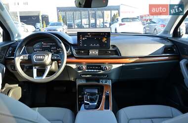 Внедорожник / Кроссовер Audi Q5 2022 в 