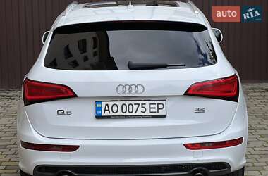 Внедорожник / Кроссовер Audi Q5 2010 в 