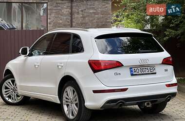 Внедорожник / Кроссовер Audi Q5 2010 в 