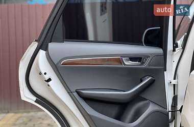 Внедорожник / Кроссовер Audi Q5 2010 в 