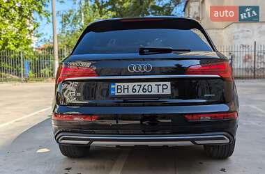 Внедорожник / Кроссовер Audi Q5 2021 в 