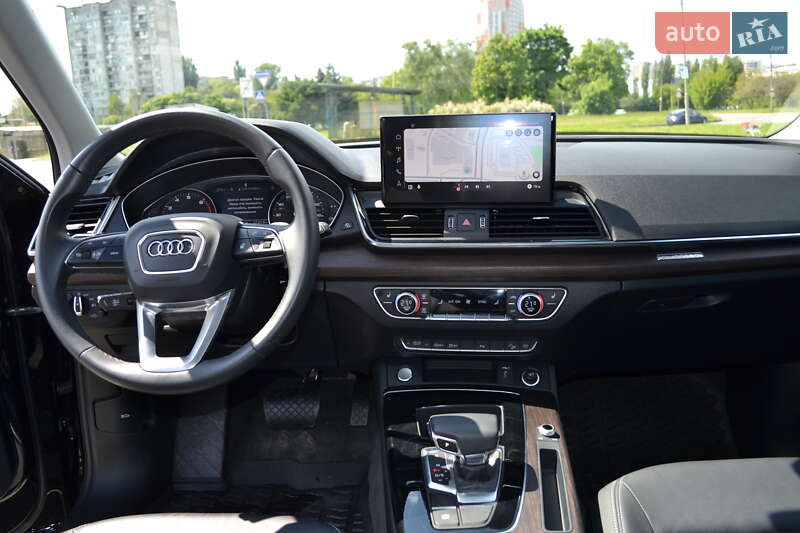 Внедорожник / Кроссовер Audi Q5 2023 в Киеве