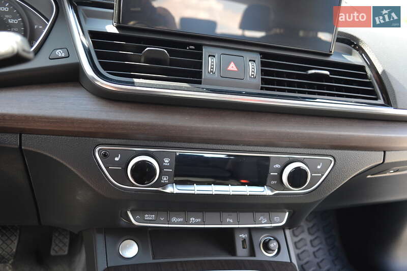 Внедорожник / Кроссовер Audi Q5 2023 в Киеве