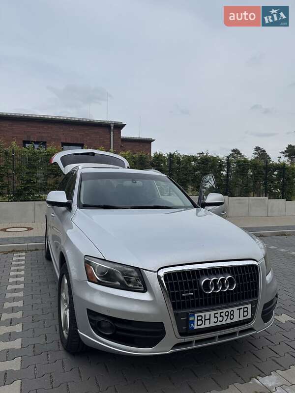 Внедорожник / Кроссовер Audi Q5 2011 в Луцке