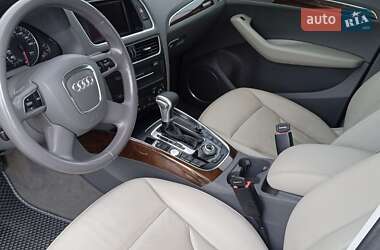 Внедорожник / Кроссовер Audi Q5 2011 в 