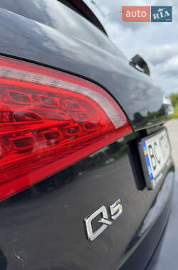 Внедорожник / Кроссовер Audi Q5 2011 в 