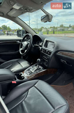 Внедорожник / Кроссовер Audi Q5 2011 в 