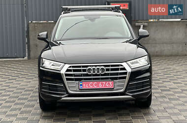 Позашляховик / Кросовер Audi Q5 2018 в 