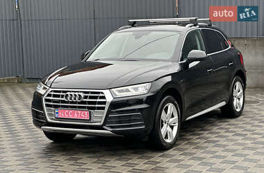 Позашляховик / Кросовер Audi Q5 2018 в 