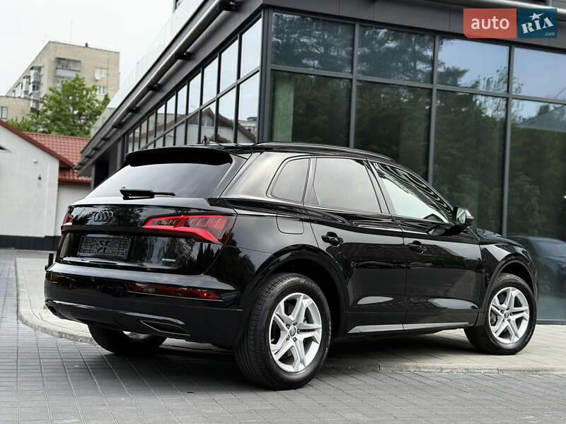 Внедорожник / Кроссовер Audi Q5 2017 в Львове