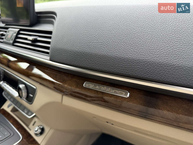 Внедорожник / Кроссовер Audi Q5 2017 в Львове