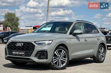 Внедорожник / Кроссовер Audi Q5 2022 в 