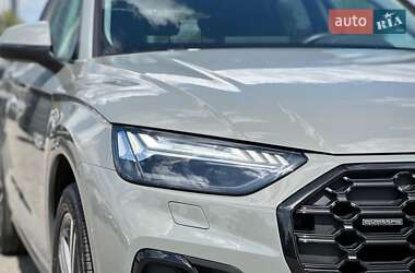 Внедорожник / Кроссовер Audi Q5 2022 в 