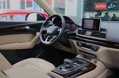 Позашляховик / Кросовер Audi Q5 2019 в 