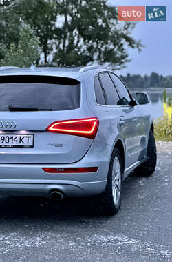 Внедорожник / Кроссовер Audi Q5 2012 в 