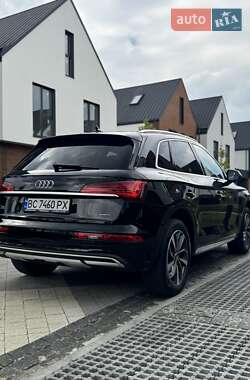 Внедорожник / Кроссовер Audi Q5 2021 в 