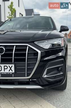 Внедорожник / Кроссовер Audi Q5 2021 в 