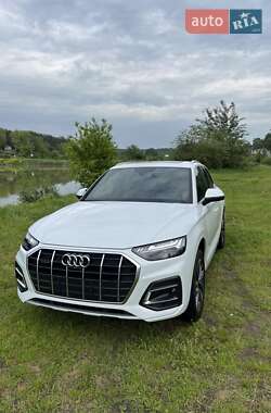 Внедорожник / Кроссовер Audi Q5 2021 в 