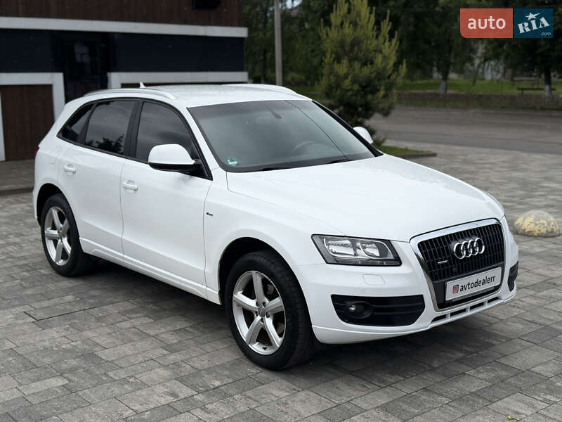 Внедорожник / Кроссовер Audi Q5 2012 в Тячеве