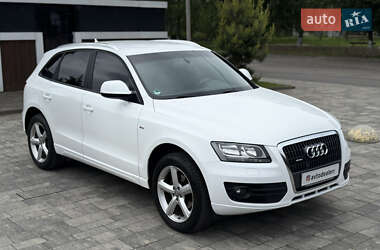 Внедорожник / Кроссовер Audi Q5 2012 в 