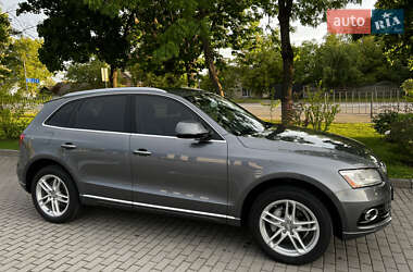 Внедорожник / Кроссовер Audi Q5 2015 в 