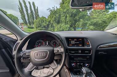 Позашляховик / Кросовер Audi Q5 2015 в 