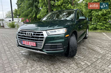 Внедорожник / Кроссовер Audi Q5 2017 в 