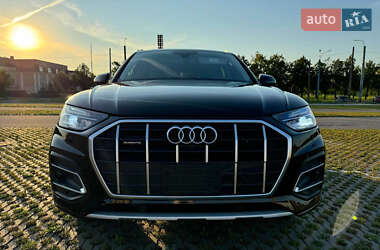 Внедорожник / Кроссовер Audi Q5 2021 в 