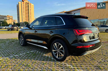 Внедорожник / Кроссовер Audi Q5 2021 в 