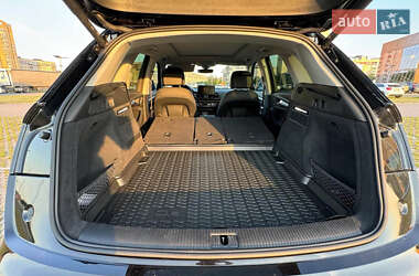 Внедорожник / Кроссовер Audi Q5 2021 в 