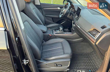 Внедорожник / Кроссовер Audi Q5 2021 в 