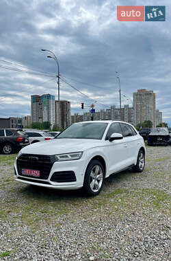 Позашляховик / Кросовер Audi Q5 2017 в Києві