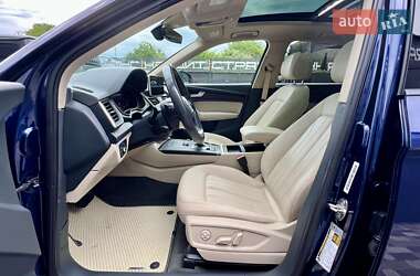 Позашляховик / Кросовер Audi Q5 2017 в 