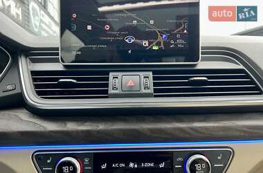 Позашляховик / Кросовер Audi Q5 2017 в 