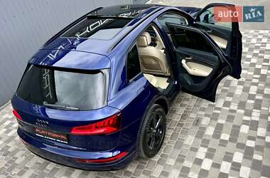 Позашляховик / Кросовер Audi Q5 2017 в 