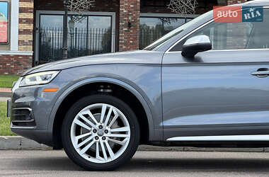 Внедорожник / Кроссовер Audi Q5 2017 в 