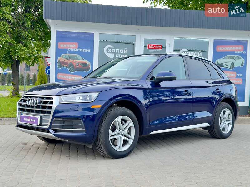 Внедорожник / Кроссовер Audi Q5 2017 в 