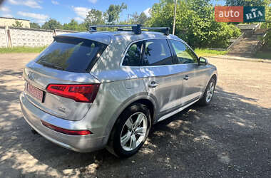 Внедорожник / Кроссовер Audi Q5 2018 в 